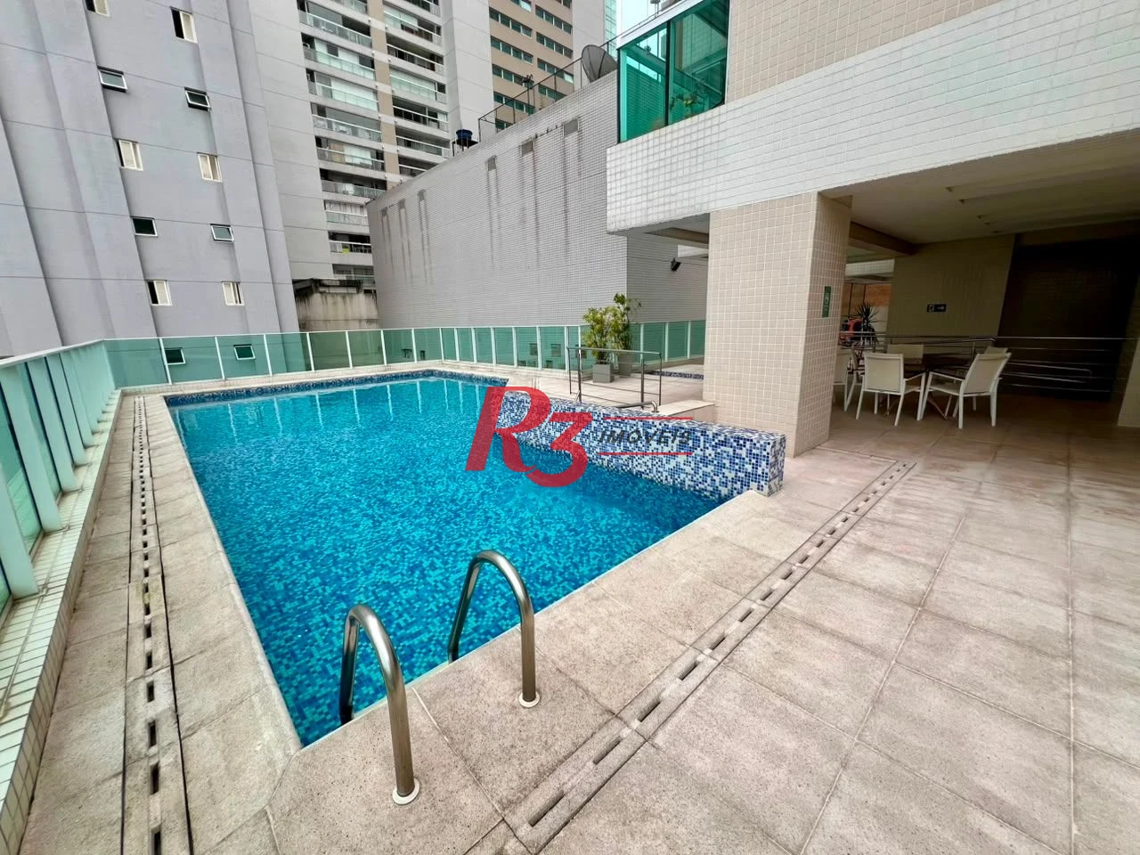 Apartamento com 2 dormitórios à venda, 69 m² por R$ 1.390.000,00 - Gonzaga - Santos/SP