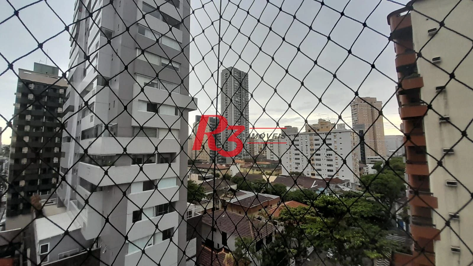 Apartamento com 2 dormitórios à venda, 103 m² por R$ 1.080.000,00 - Gonzaga - Santos/SP