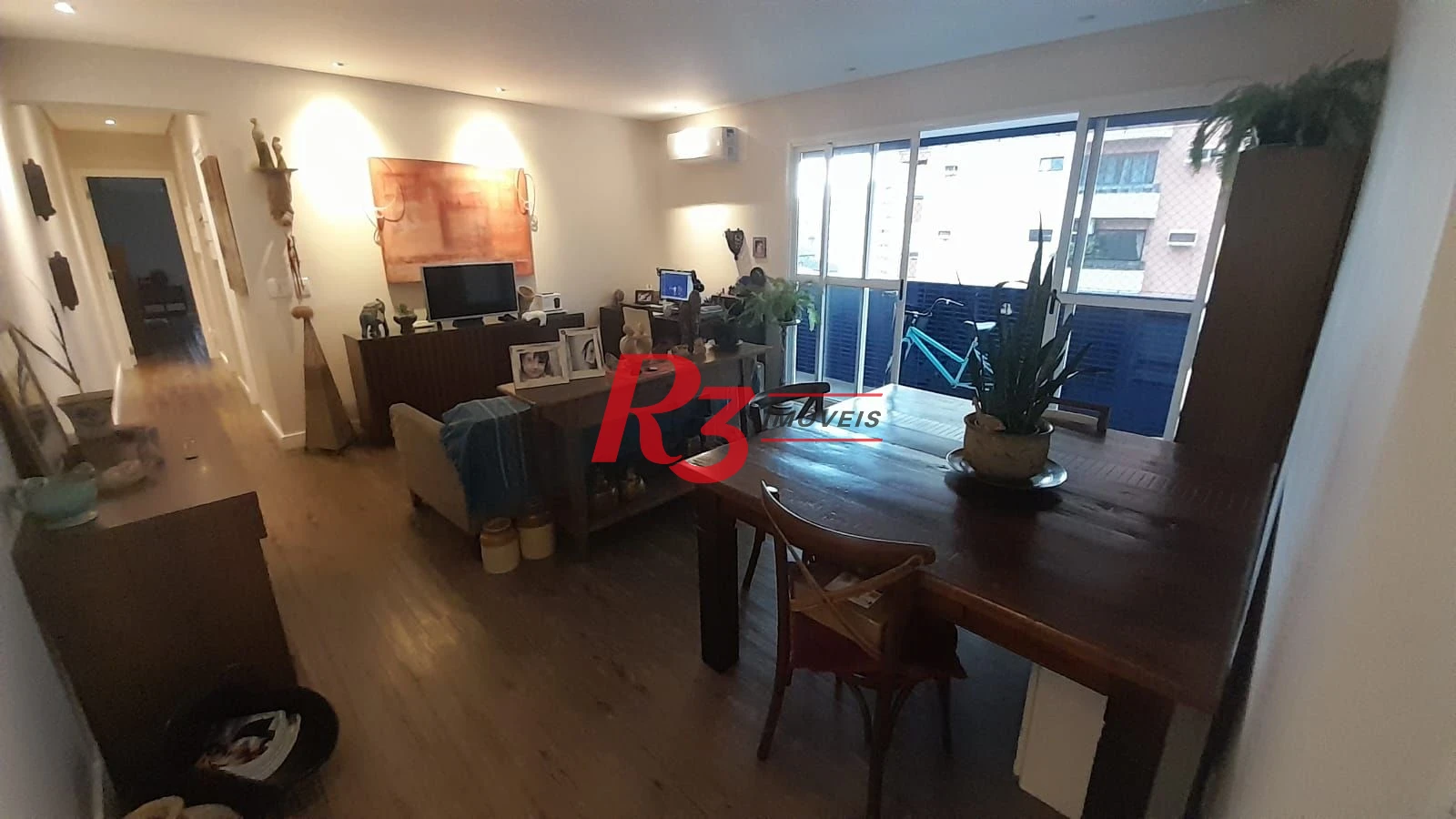 Apartamento com 2 dormitórios à venda, 103 m² por R$ 1.080.000,00 - Gonzaga - Santos/SP