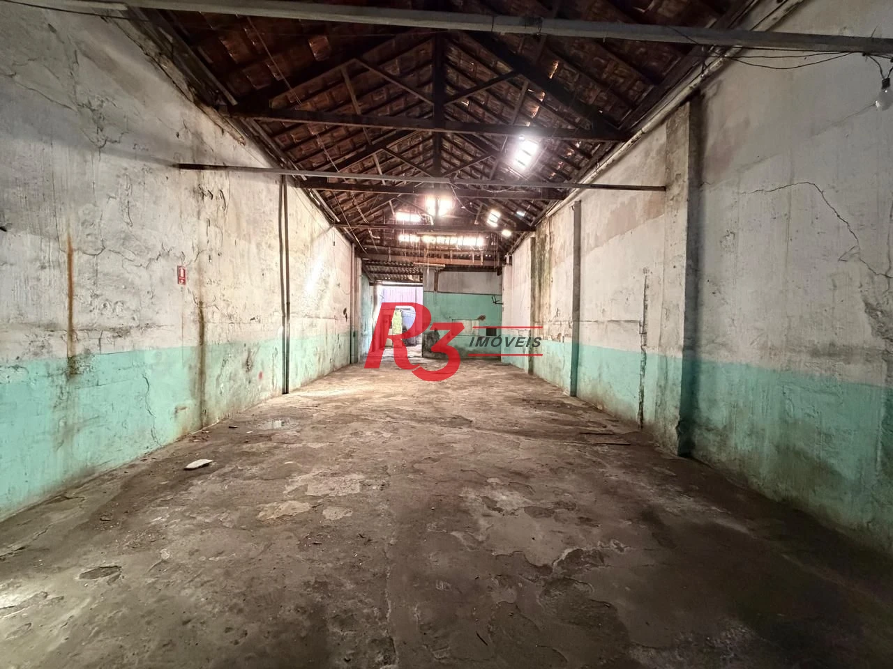 Galpão para alugar, 186 m² por R$ 6.282,00/mês - Paquetá - Santos/SP