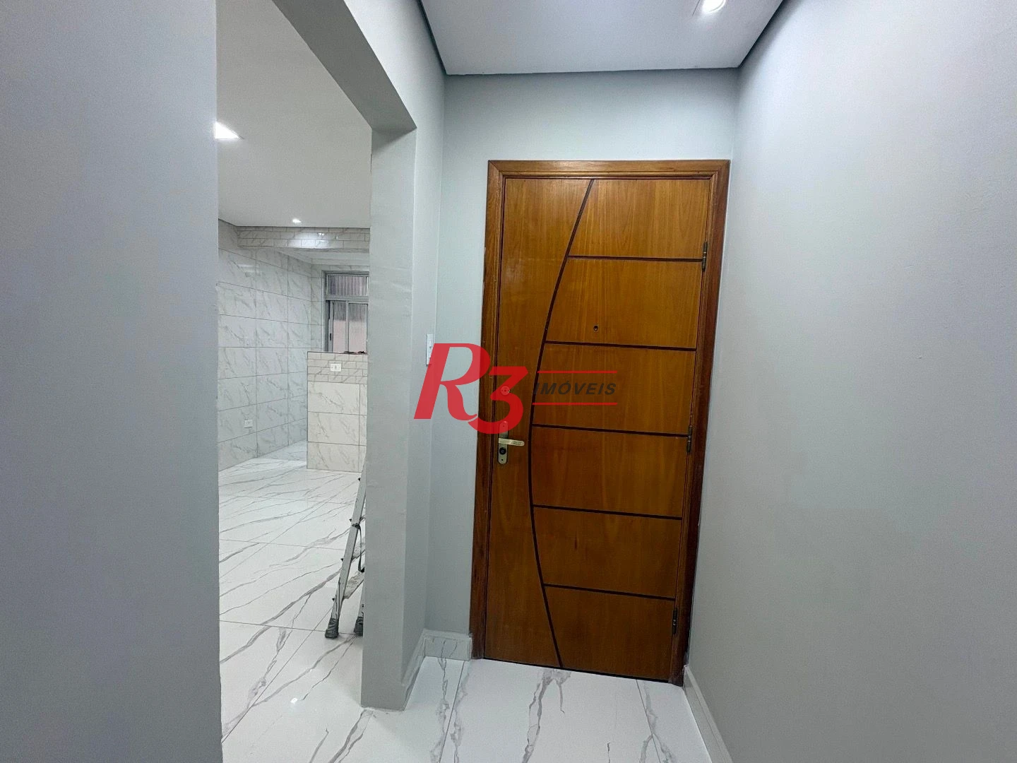 Apartamento com 2 dormitórios à venda, 96 m² por R$ 490.000,00 - Marapé - Santos/SP