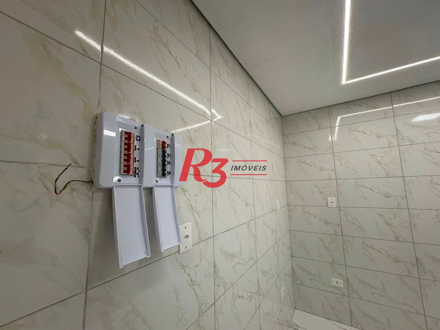 Apartamento com 2 dormitórios à venda, 96 m² por R$ 490.000,00 - Marapé - Santos/SP