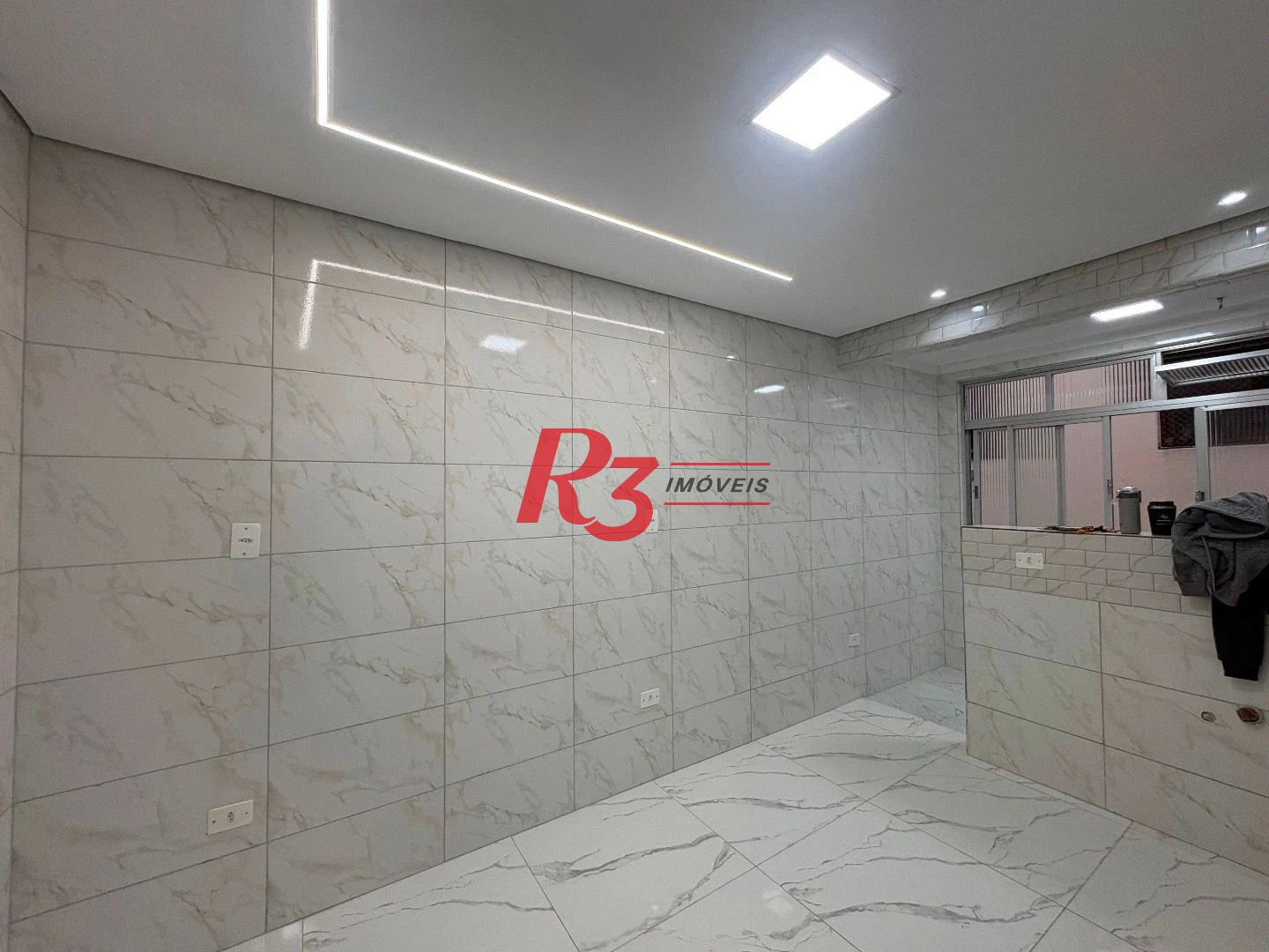 Apartamento com 2 dormitórios à venda, 96 m² por R$ 490.000,00 - Marapé - Santos/SP