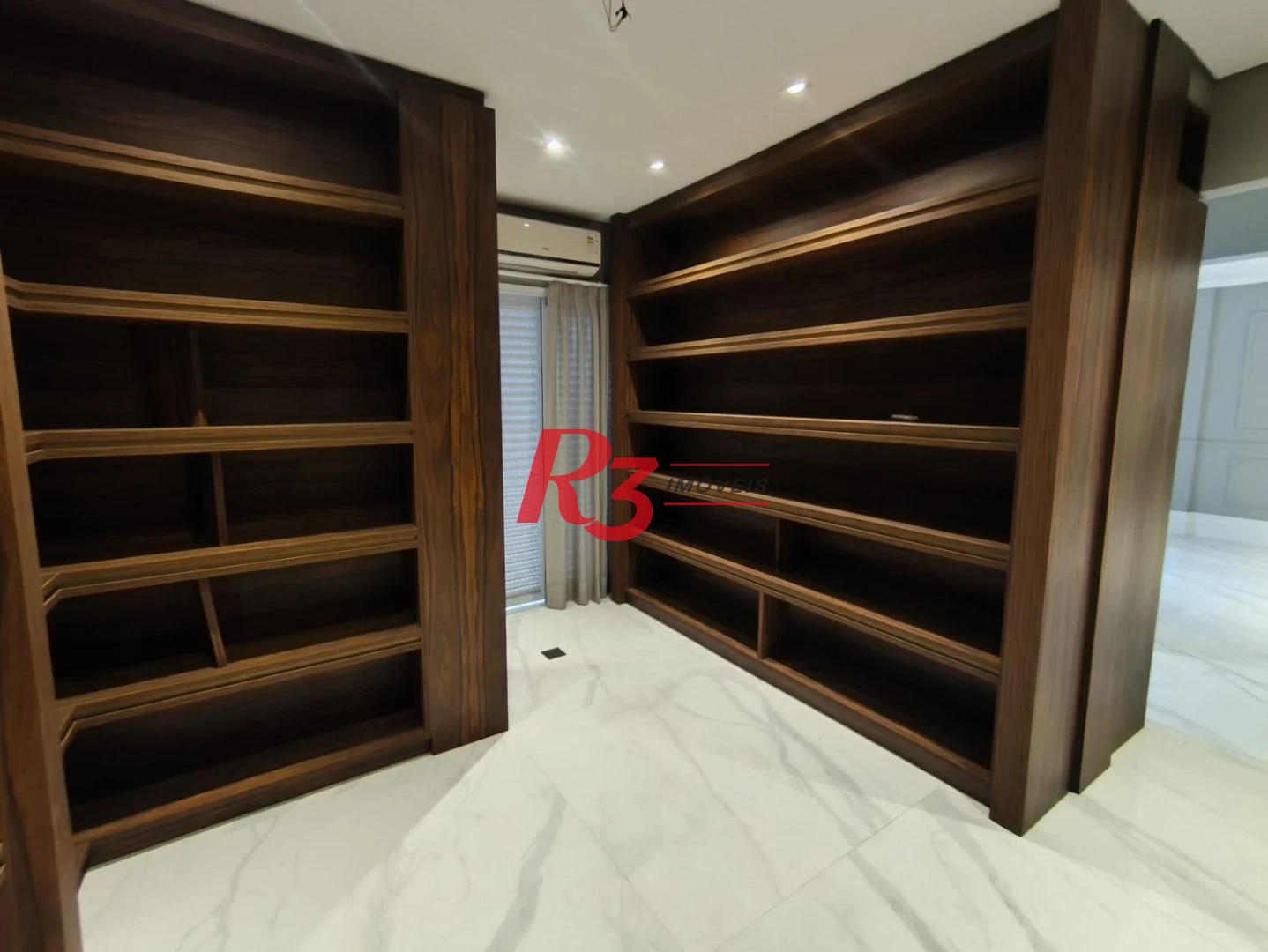 Apartamento com 3 dormitórios à venda, 145 m² por R$ 2.100.000,00 - Boqueirão - Santos/SP
