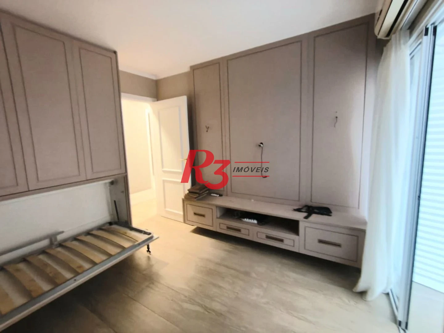 Apartamento com 3 dormitórios à venda, 145 m² por R$ 2.100.000,00 - Boqueirão - Santos/SP