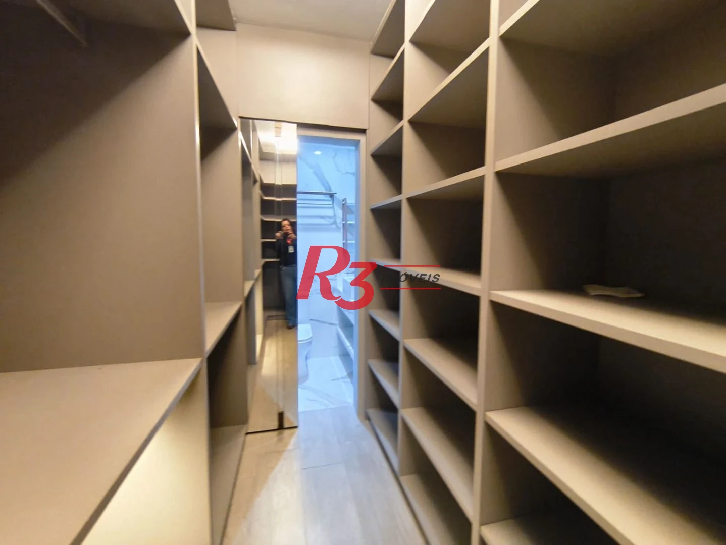 Apartamento com 3 dormitórios à venda, 145 m² por R$ 2.100.000,00 - Boqueirão - Santos/SP