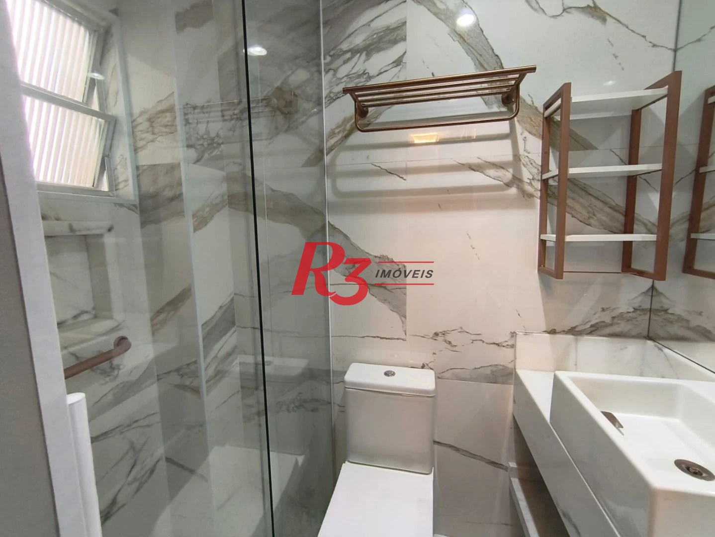 Apartamento com 3 dormitórios à venda, 145 m² por R$ 2.100.000,00 - Boqueirão - Santos/SP