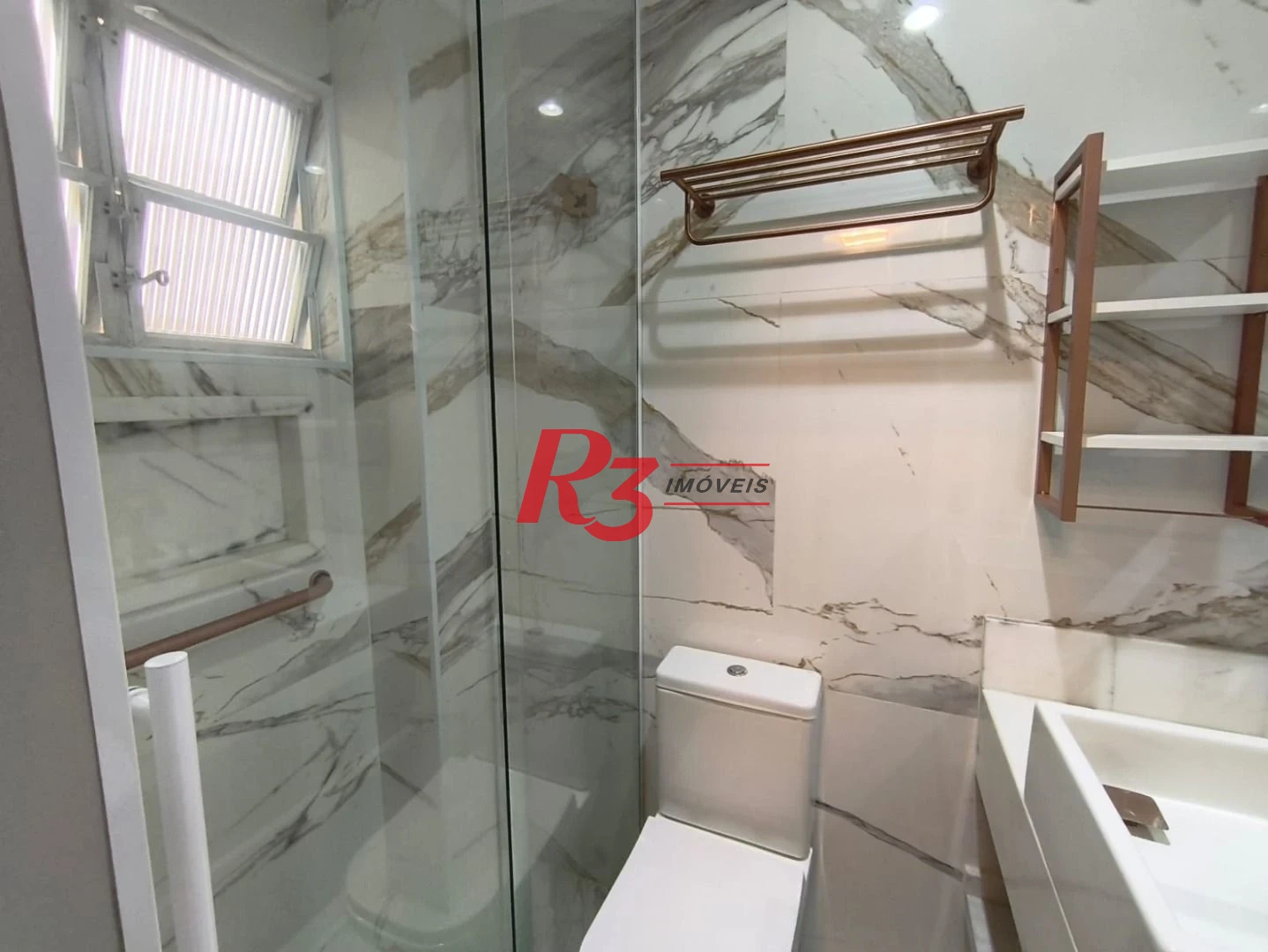 Apartamento com 3 dormitórios à venda, 145 m² por R$ 2.100.000,00 - Boqueirão - Santos/SP