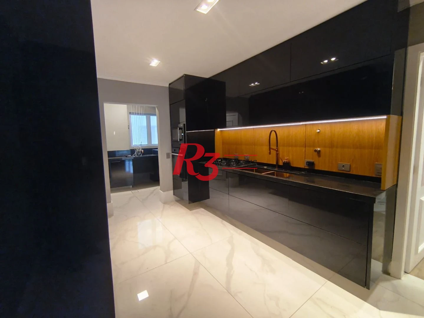 Apartamento com 3 dormitórios à venda, 145 m² por R$ 2.100.000,00 - Boqueirão - Santos/SP