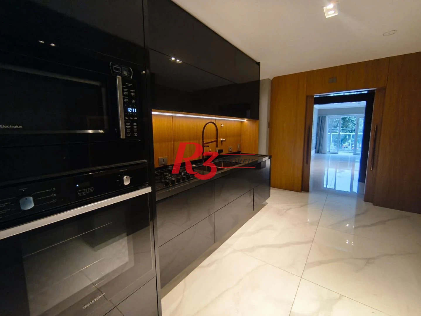 Apartamento com 3 dormitórios à venda, 145 m² por R$ 2.100.000,00 - Boqueirão - Santos/SP