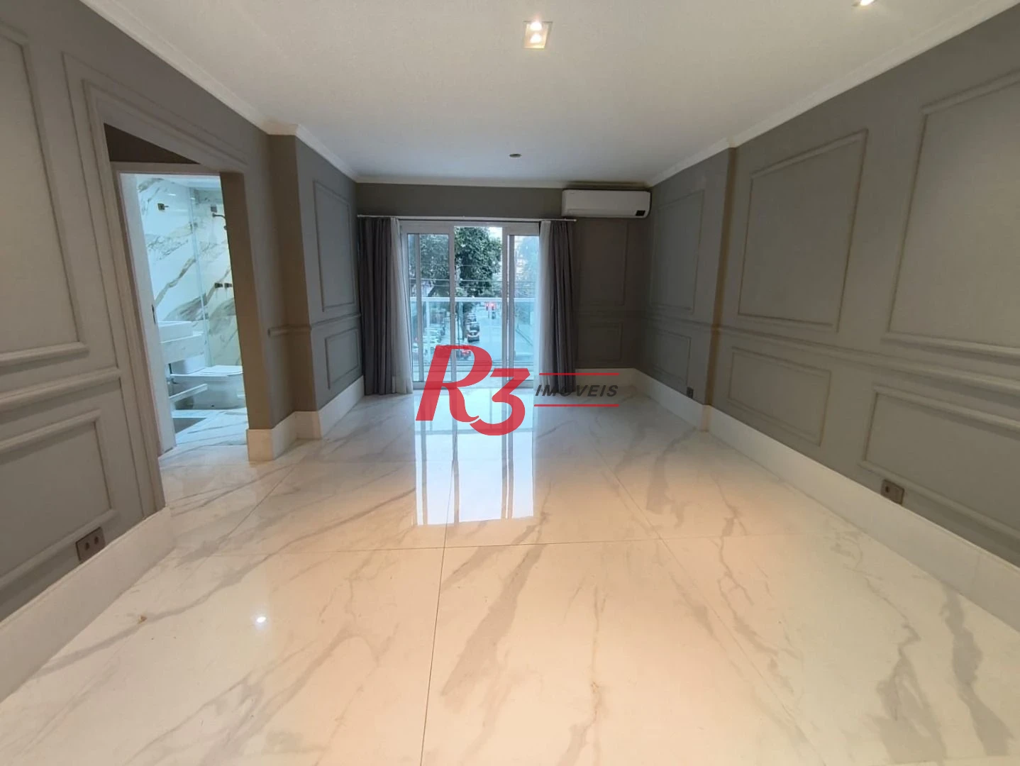 Apartamento com 3 dormitórios à venda, 145 m² por R$ 2.100.000,00 - Boqueirão - Santos/SP