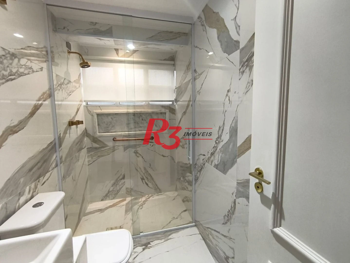Apartamento com 3 dormitórios à venda, 145 m² por R$ 2.100.000,00 - Boqueirão - Santos/SP