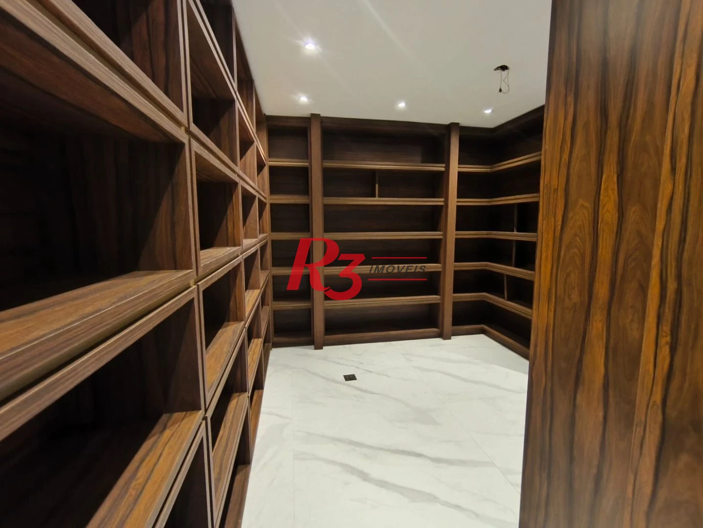 Apartamento com 3 dormitórios à venda, 145 m² por R$ 2.100.000,00 - Boqueirão - Santos/SP