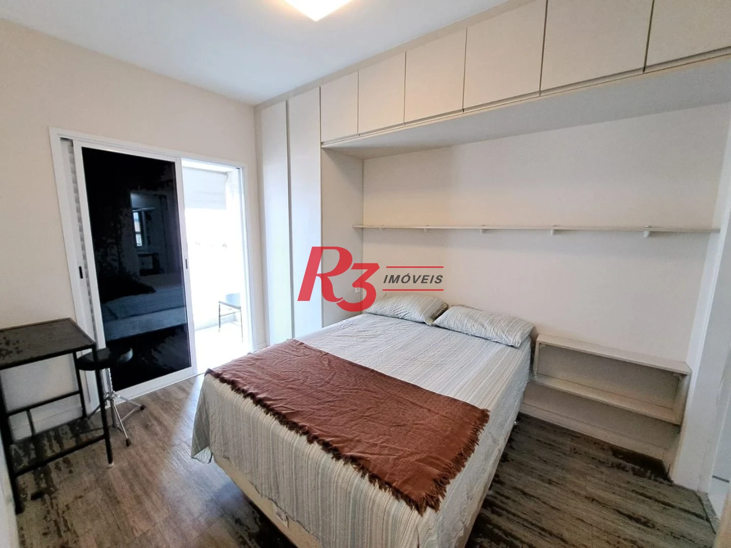 Apartamento com 2 dormitórios à venda, 69 m² por R$ 1.280.000,00 - Gonzaga - Santos/SP