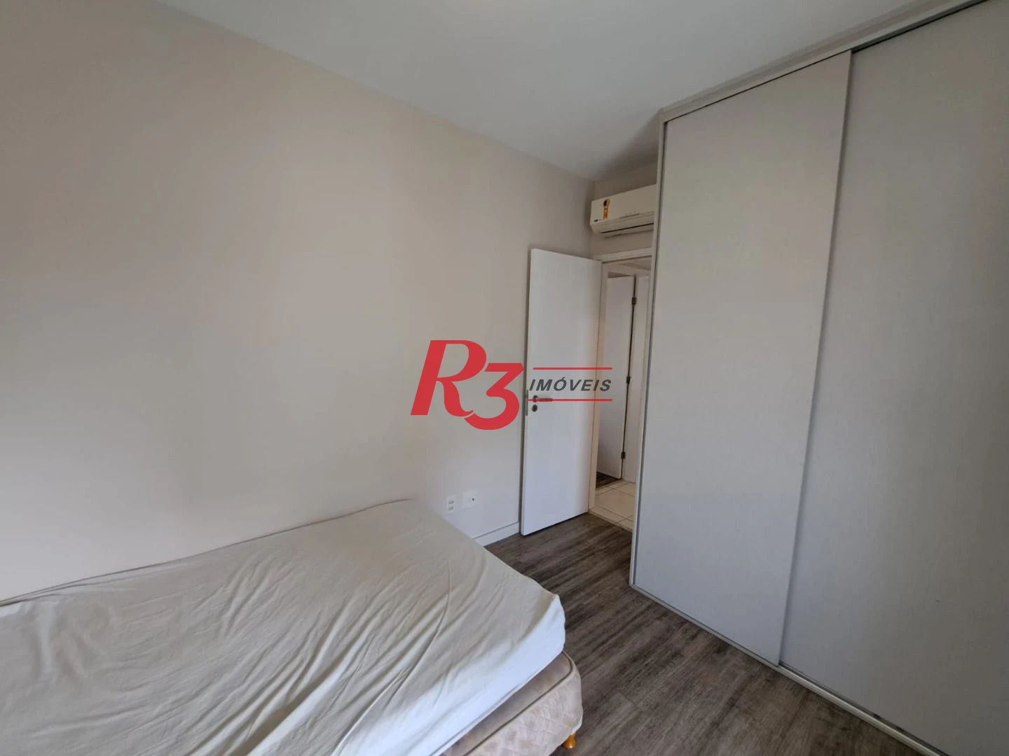 Apartamento com 2 dormitórios à venda, 69 m² por R$ 1.280.000,00 - Gonzaga - Santos/SP