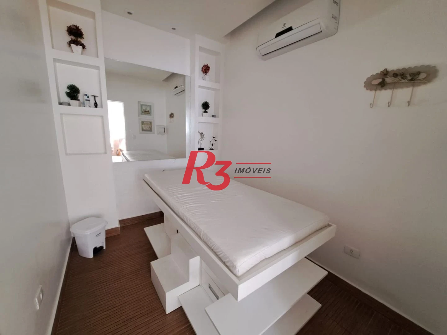 Apartamento com 2 dormitórios à venda, 69 m² por R$ 1.280.000,00 - Gonzaga - Santos/SP