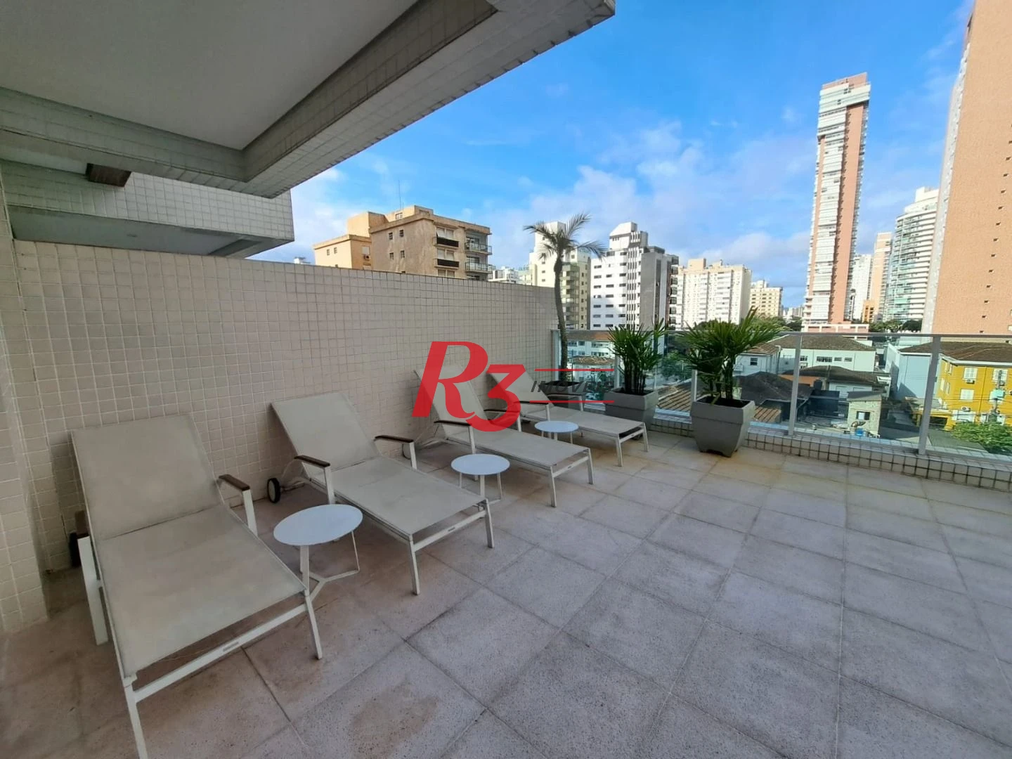 Apartamento com 2 dormitórios à venda, 69 m² por R$ 1.280.000,00 - Gonzaga - Santos/SP