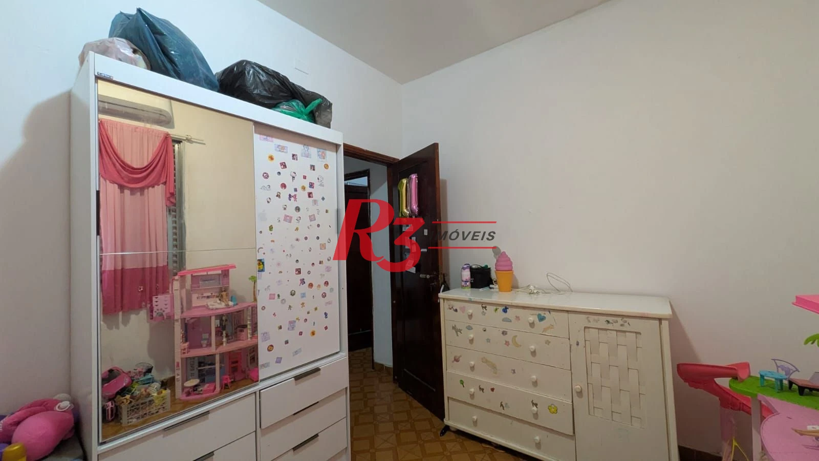 Sobrado com 2 dormitórios à venda, 69 m² por R$ 320.000,00 - Macuco - Santos/SP