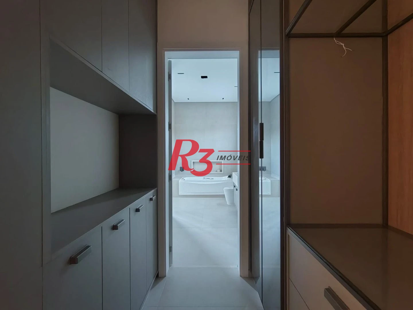 Casa com 7 dormitórios à venda, 850 m² por R$ 15.800.000,00 - Jardim Acapulco - Guarujá/SP