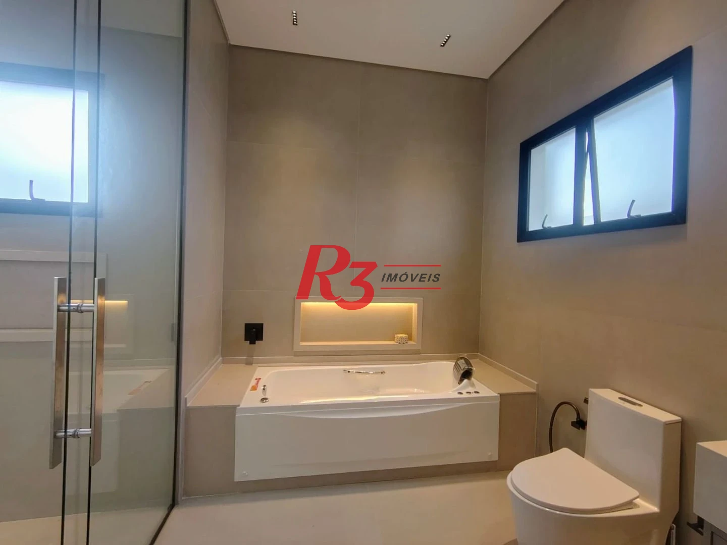Casa com 7 dormitórios à venda, 850 m² por R$ 15.800.000,00 - Jardim Acapulco - Guarujá/SP