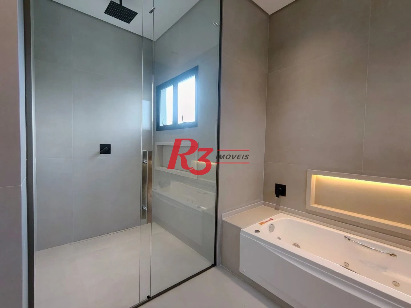 Casa com 7 dormitórios à venda, 850 m² por R$ 15.800.000,00 - Jardim Acapulco - Guarujá/SP