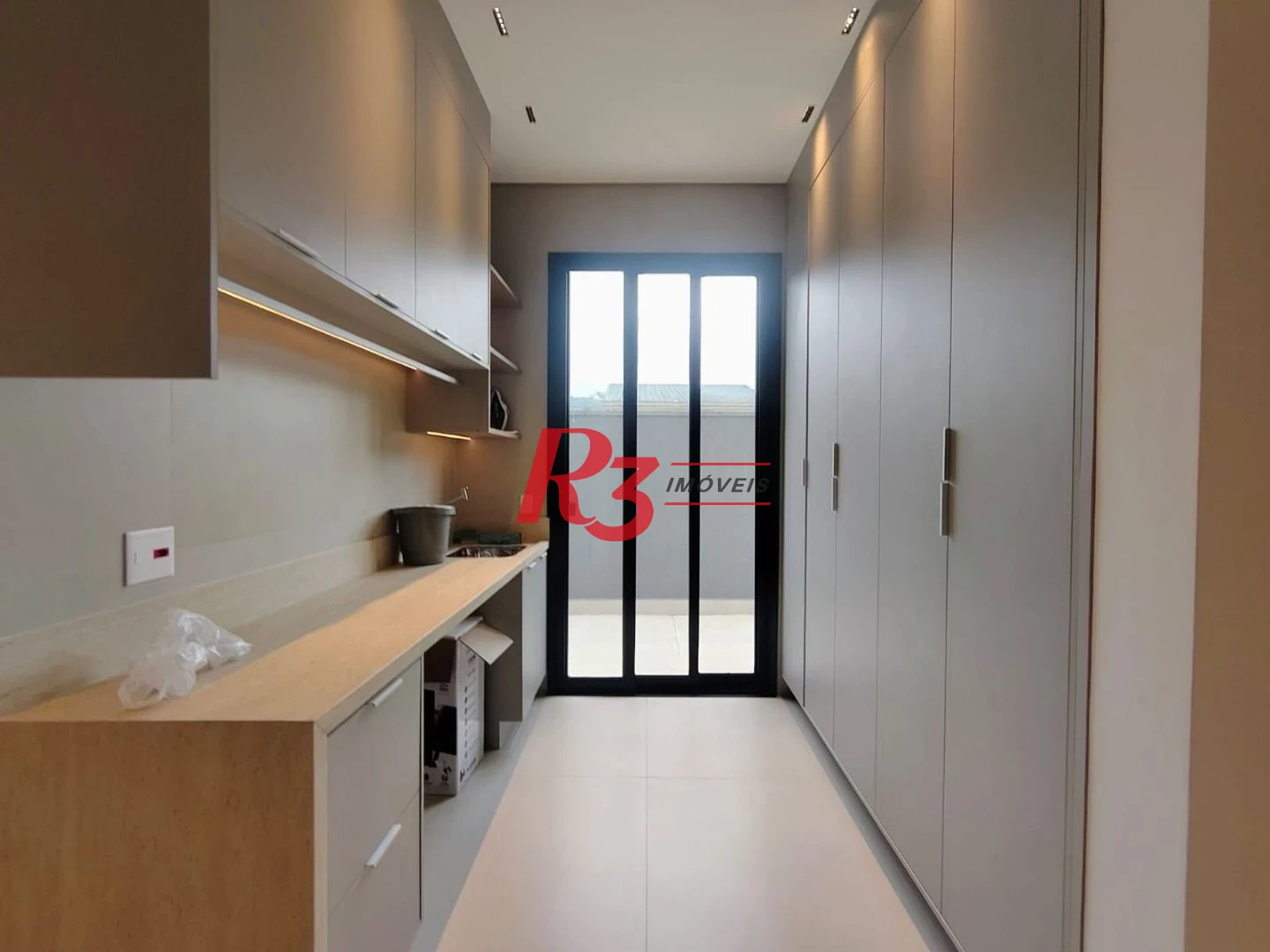Casa com 7 dormitórios à venda, 850 m² por R$ 15.800.000,00 - Jardim Acapulco - Guarujá/SP
