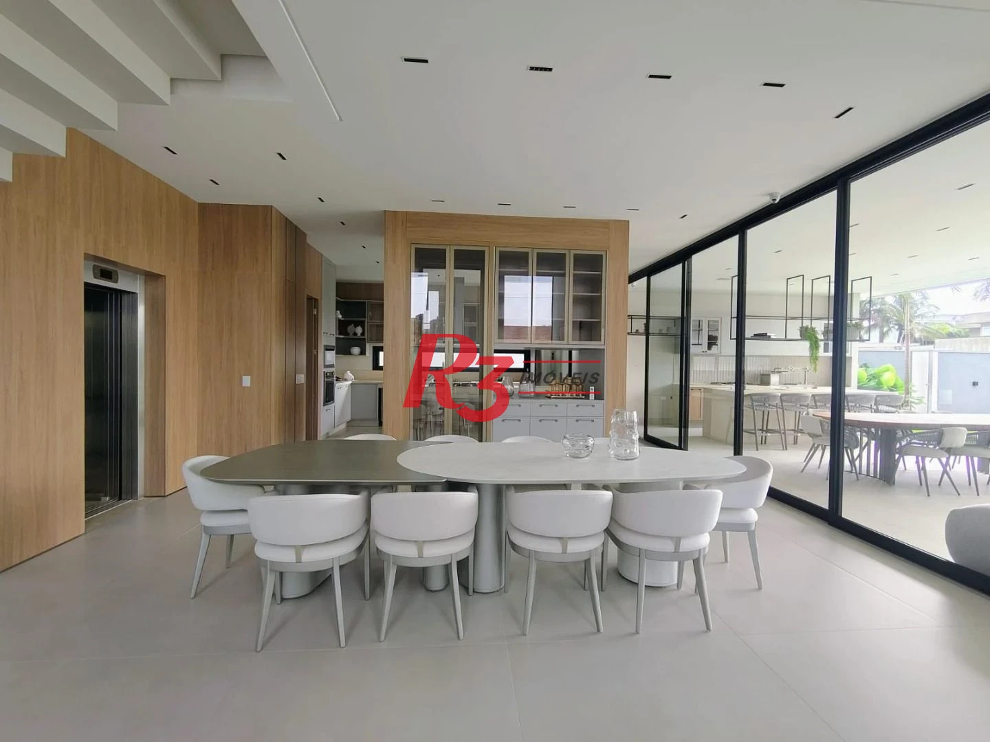 Casa com 7 dormitórios à venda, 850 m² por R$ 15.800.000,00 - Jardim Acapulco - Guarujá/SP