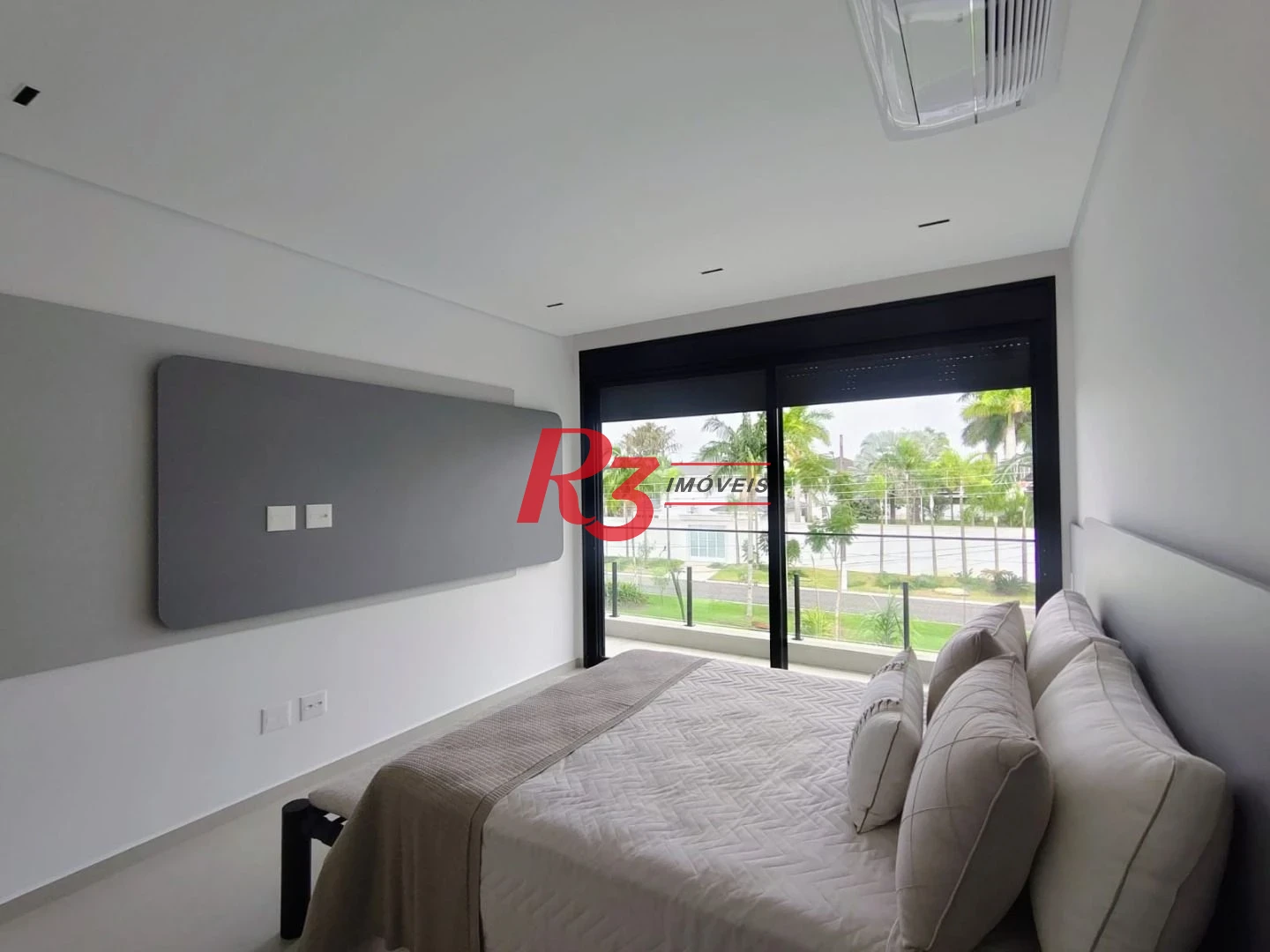 Casa com 7 dormitórios à venda, 850 m² por R$ 15.800.000,00 - Jardim Acapulco - Guarujá/SP