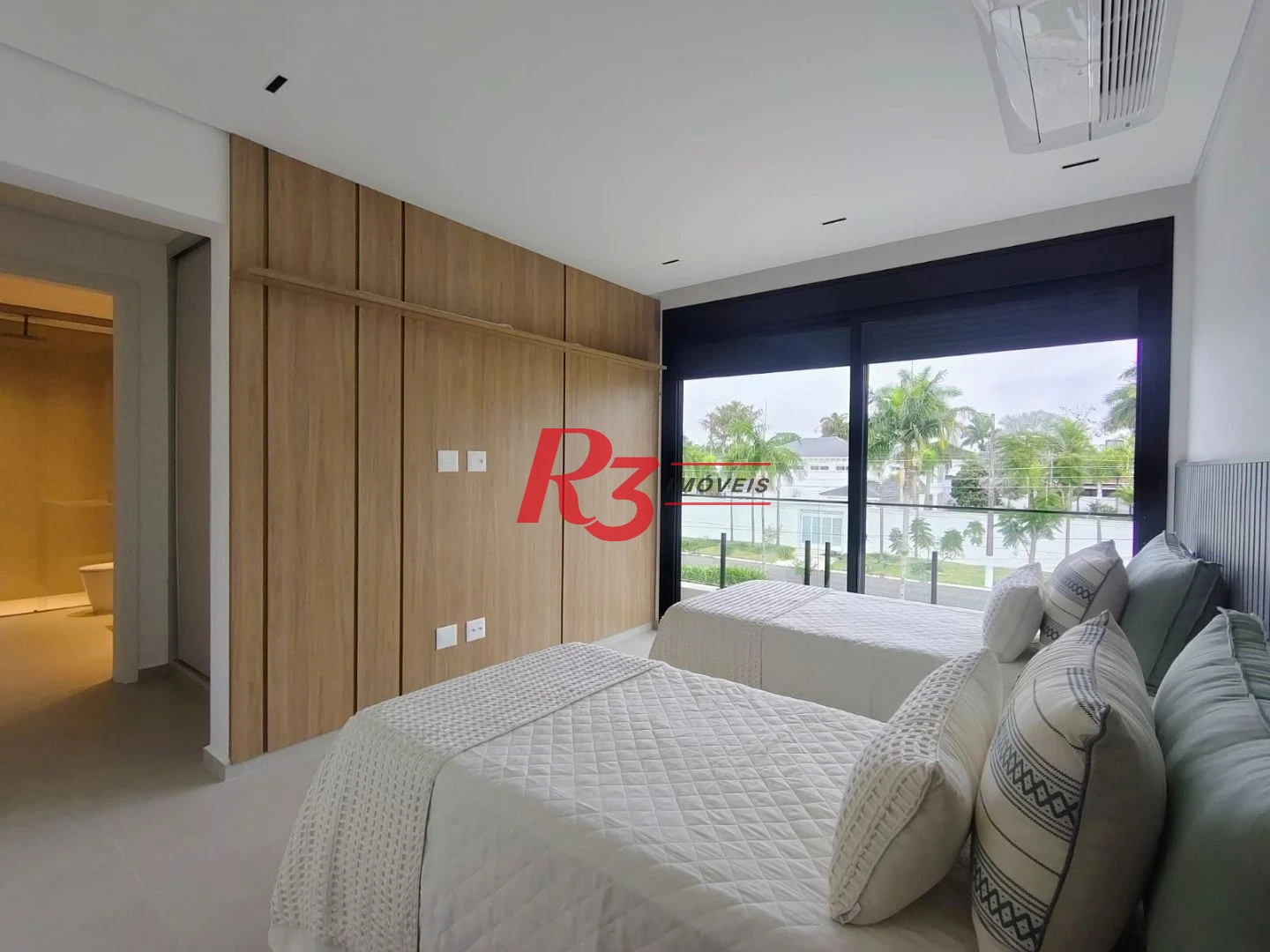 Casa com 7 dormitórios à venda, 850 m² por R$ 15.800.000,00 - Jardim Acapulco - Guarujá/SP