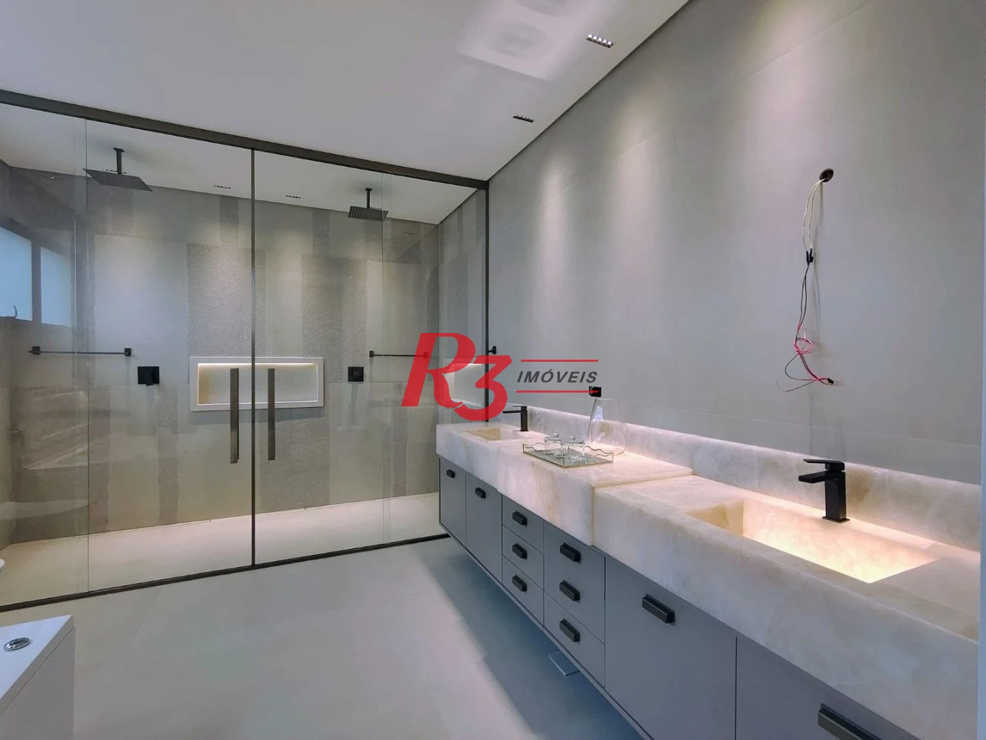 Casa com 7 dormitórios à venda, 850 m² por R$ 15.800.000,00 - Jardim Acapulco - Guarujá/SP