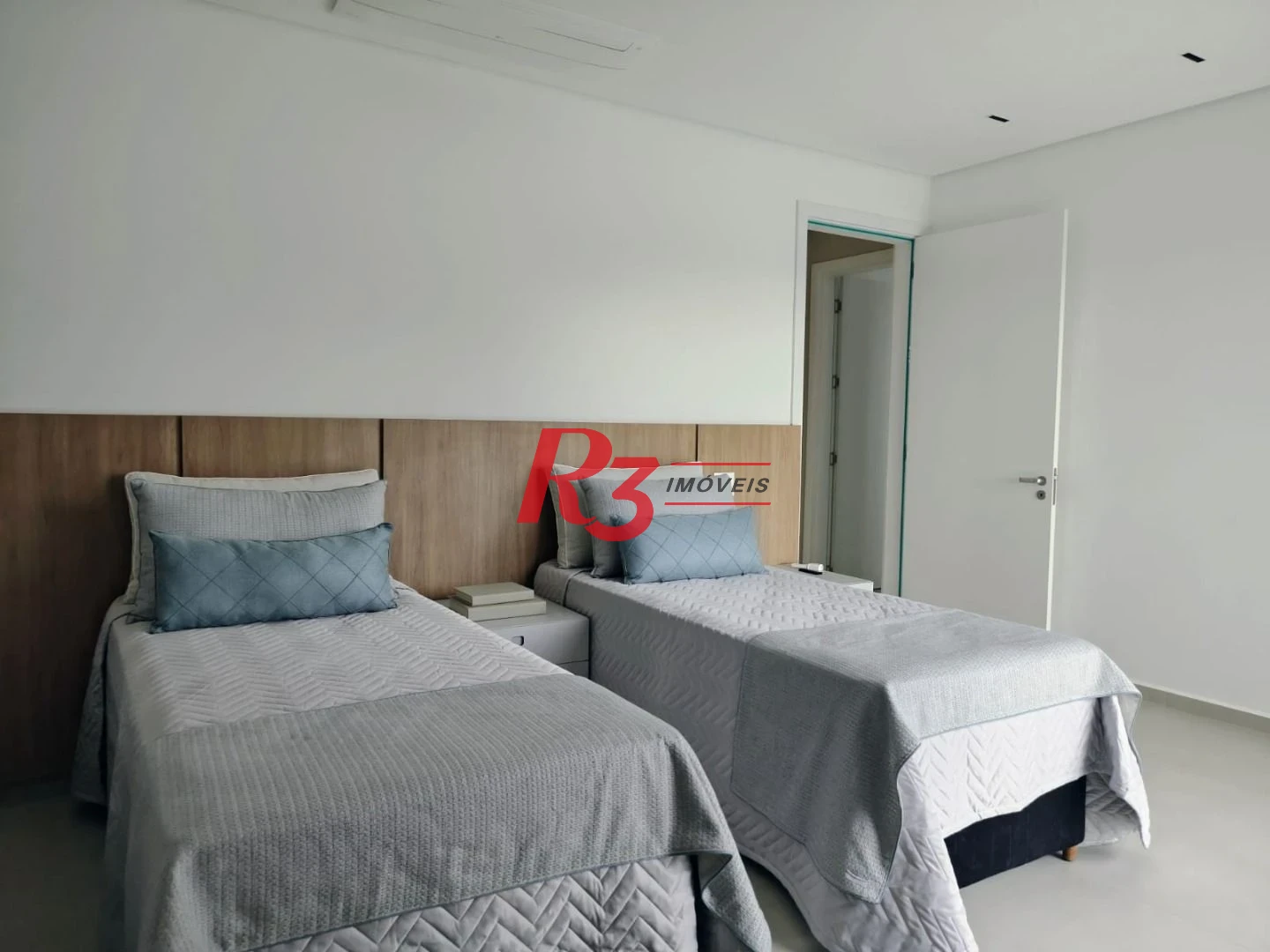 Casa com 7 dormitórios à venda, 850 m² por R$ 15.800.000,00 - Jardim Acapulco - Guarujá/SP