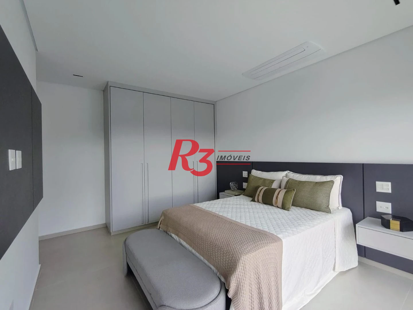 Casa com 7 dormitórios à venda, 850 m² por R$ 15.800.000,00 - Jardim Acapulco - Guarujá/SP