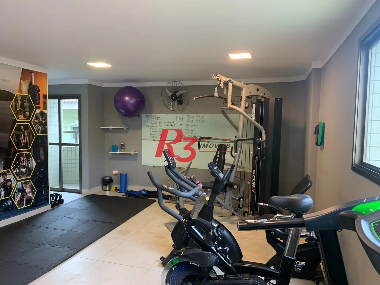 Apartamento com 3 dormitórios à venda, 126 m² por R$ 1.100.000,00 - Boqueirão - Santos/SP