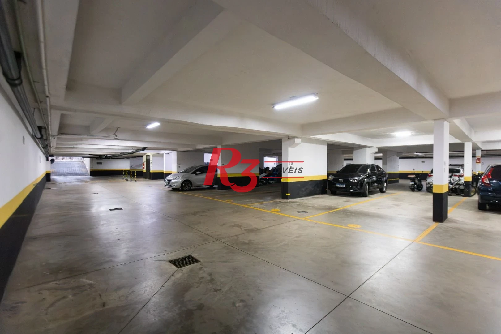 Apartamento com 3 dormitórios sendo 1 suíte à venda, 123 m² por R$ 1.630.000 - Ponta da Praia - Santos/SP