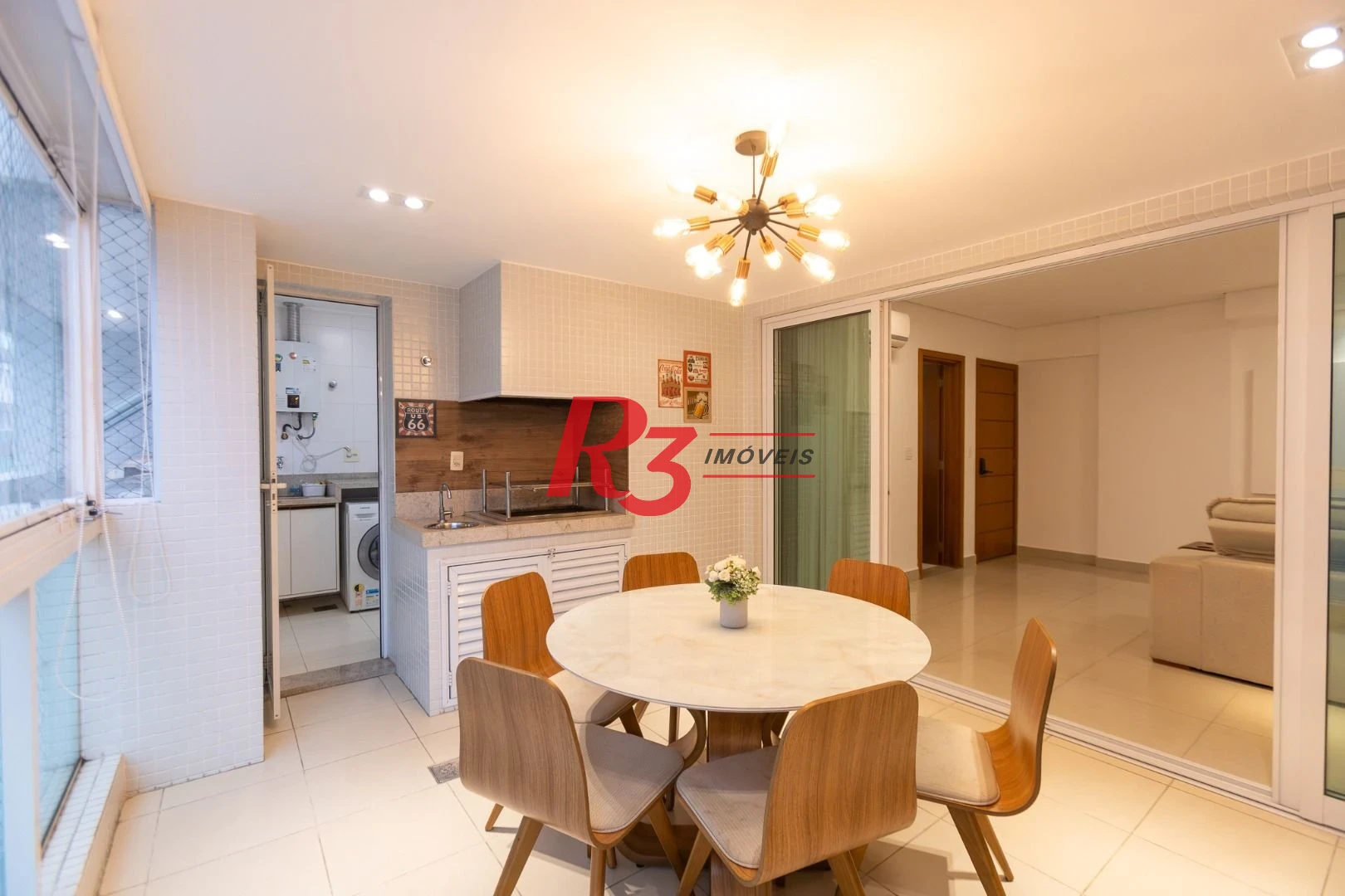 Apartamento com 3 dormitórios sendo 1 suíte à venda, 123 m² por R$ 1.630.000 - Ponta da Praia - Santos/SP