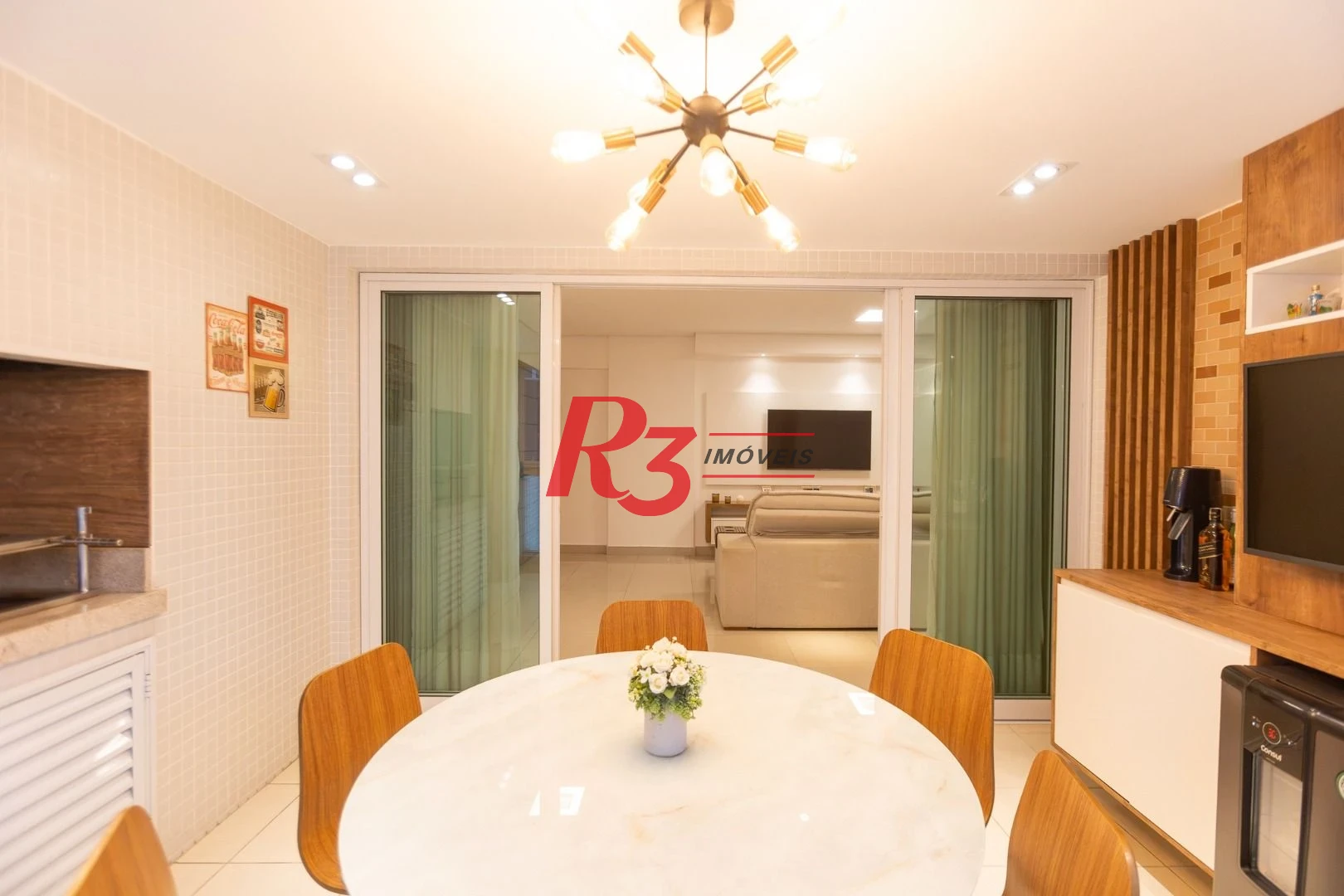Apartamento com 3 dormitórios sendo 1 suíte à venda, 123 m² por R$ 1.630.000 - Ponta da Praia - Santos/SP