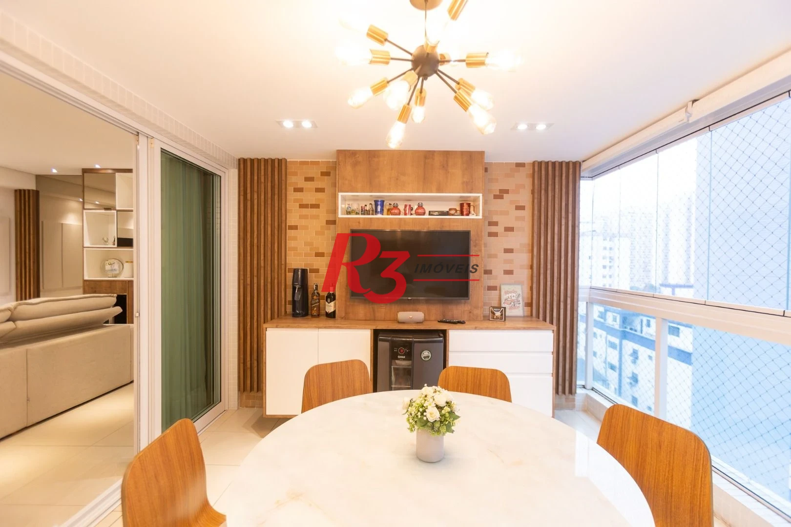 Apartamento com 3 dormitórios sendo 1 suíte à venda, 123 m² por R$ 1.630.000 - Ponta da Praia - Santos/SP
