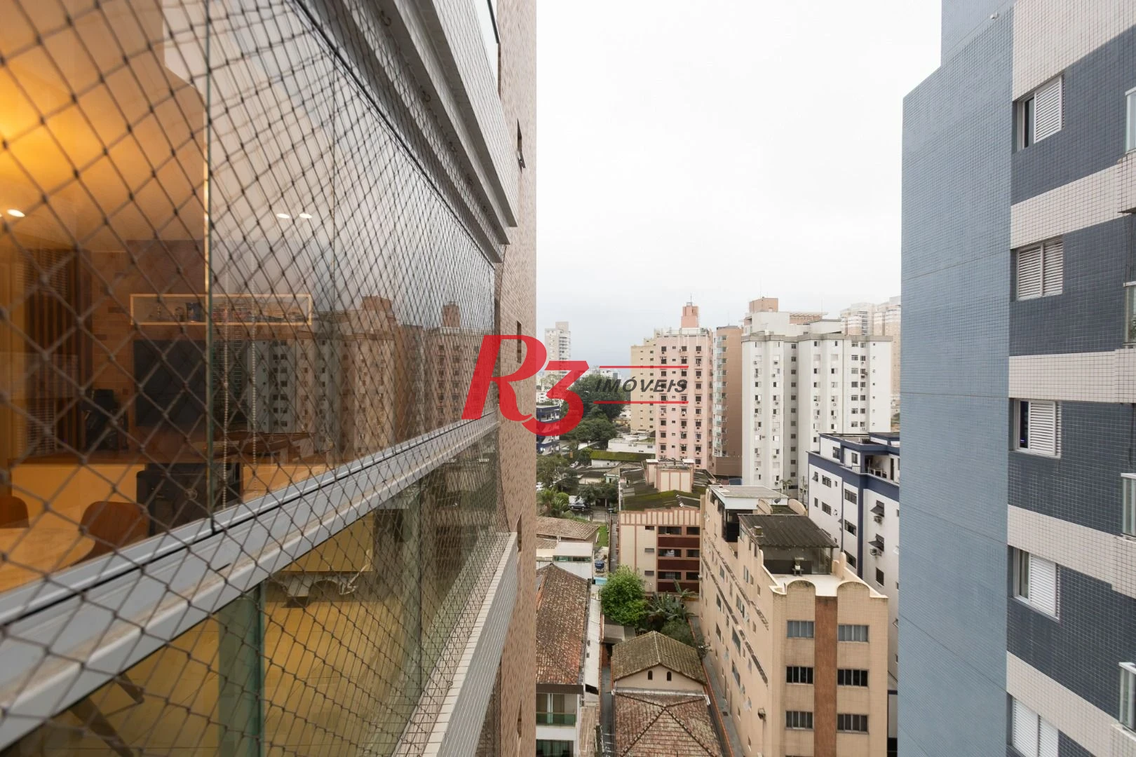 Apartamento com 3 dormitórios sendo 1 suíte à venda, 123 m² por R$ 1.630.000 - Ponta da Praia - Santos/SP