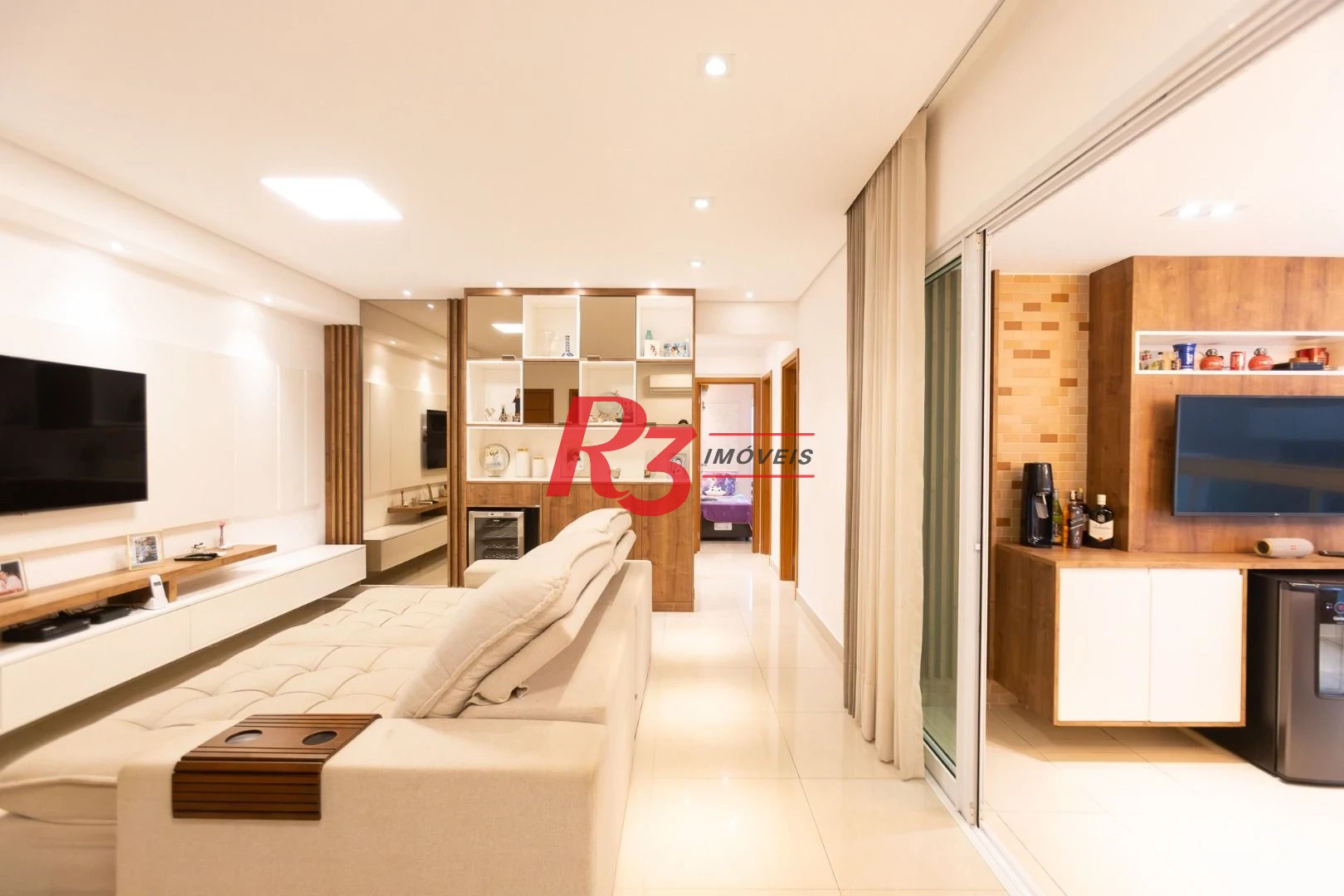 Apartamento com 3 dormitórios sendo 1 suíte à venda, 123 m² por R$ 1.630.000 - Ponta da Praia - Santos/SP