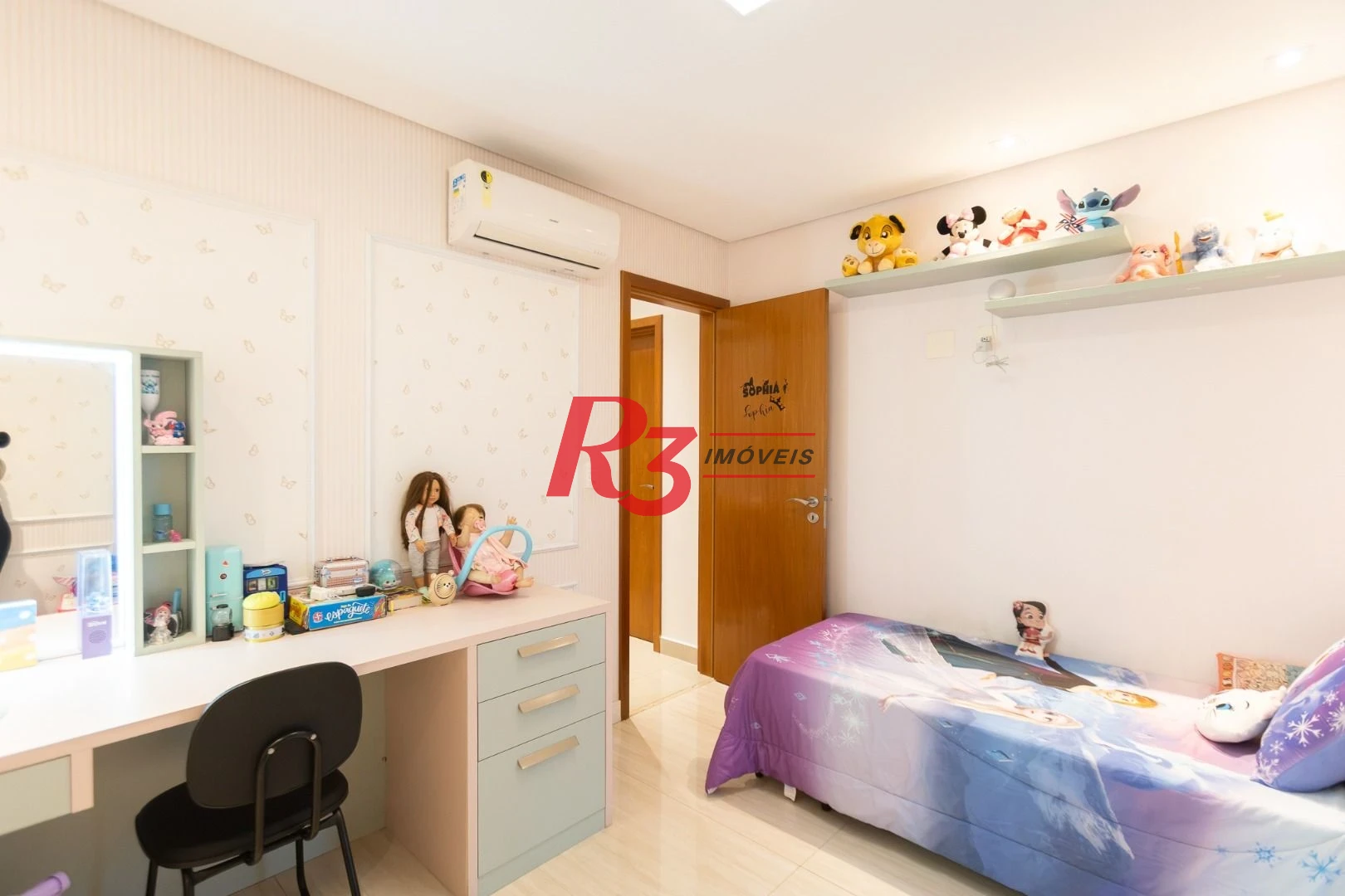 Apartamento com 3 dormitórios sendo 1 suíte à venda, 123 m² por R$ 1.630.000 - Ponta da Praia - Santos/SP