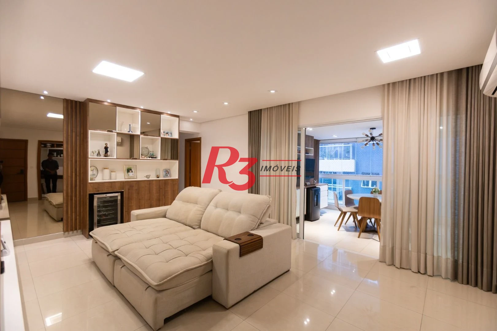 Apartamento com 3 dormitórios sendo 1 suíte à venda, 123 m² por R$ 1.630.000 - Ponta da Praia - Santos/SP