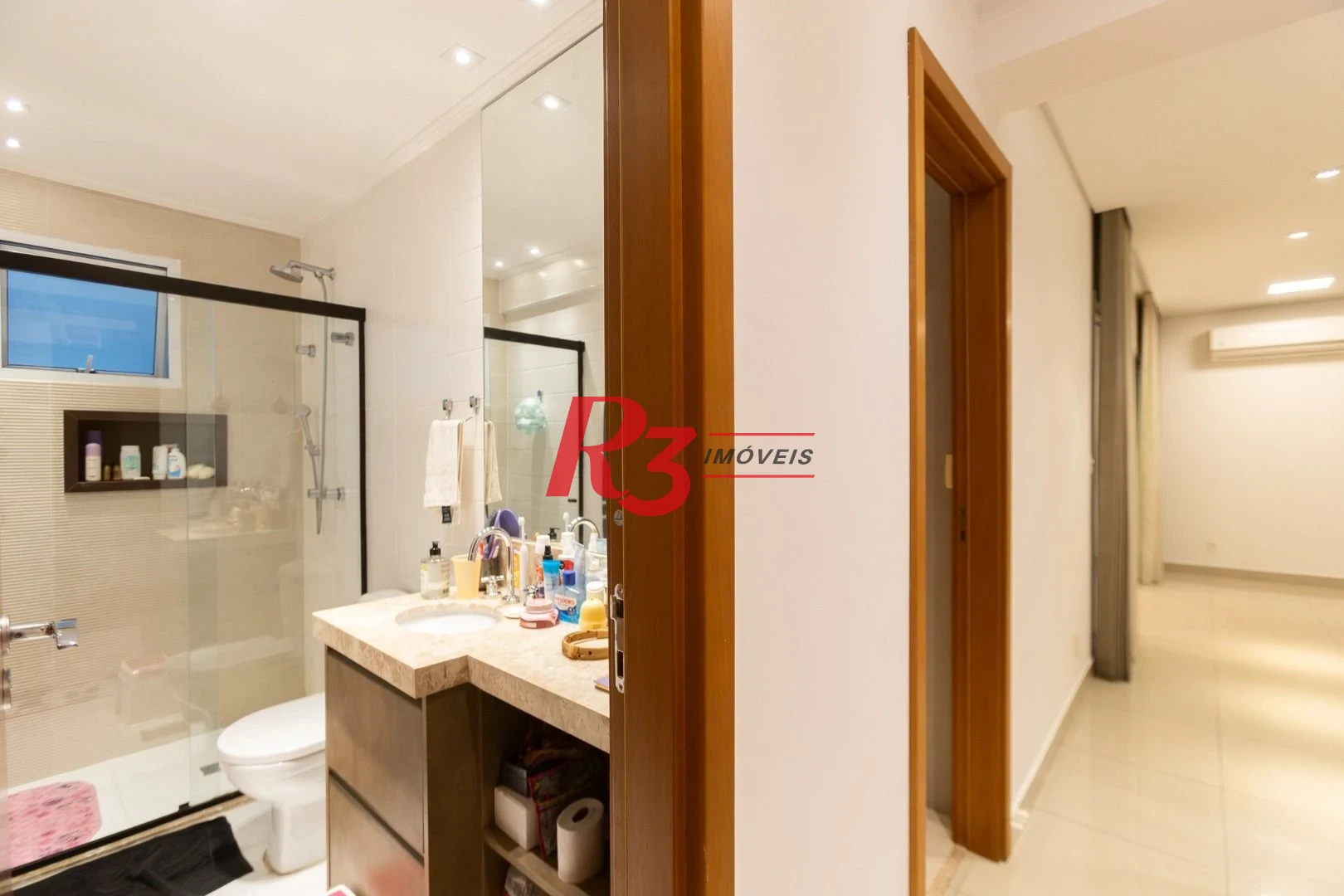 Apartamento com 3 dormitórios sendo 1 suíte à venda, 123 m² por R$ 1.630.000 - Ponta da Praia - Santos/SP