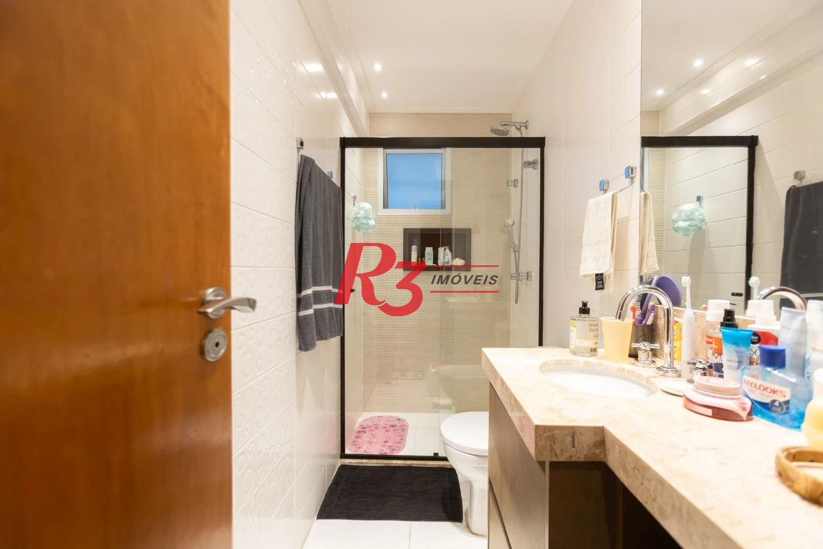 Apartamento com 3 dormitórios sendo 1 suíte à venda, 123 m² por R$ 1.630.000 - Ponta da Praia - Santos/SP