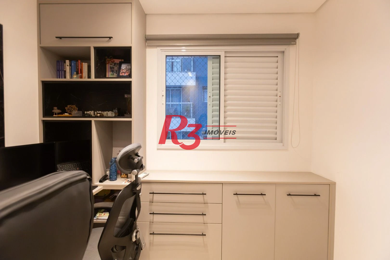 Apartamento com 3 dormitórios sendo 1 suíte à venda, 123 m² por R$ 1.630.000 - Ponta da Praia - Santos/SP