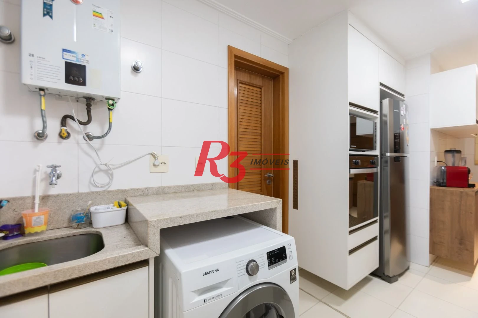 Apartamento com 3 dormitórios sendo 1 suíte à venda, 123 m² por R$ 1.630.000 - Ponta da Praia - Santos/SP