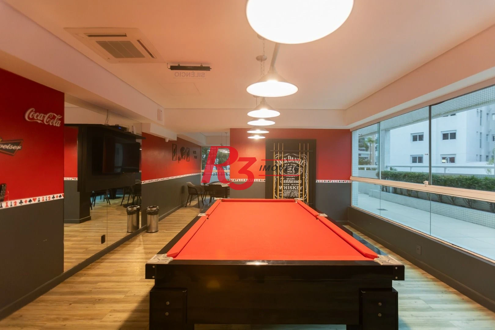 Apartamento com 3 dormitórios sendo 1 suíte à venda, 123 m² por R$ 1.630.000 - Ponta da Praia - Santos/SP