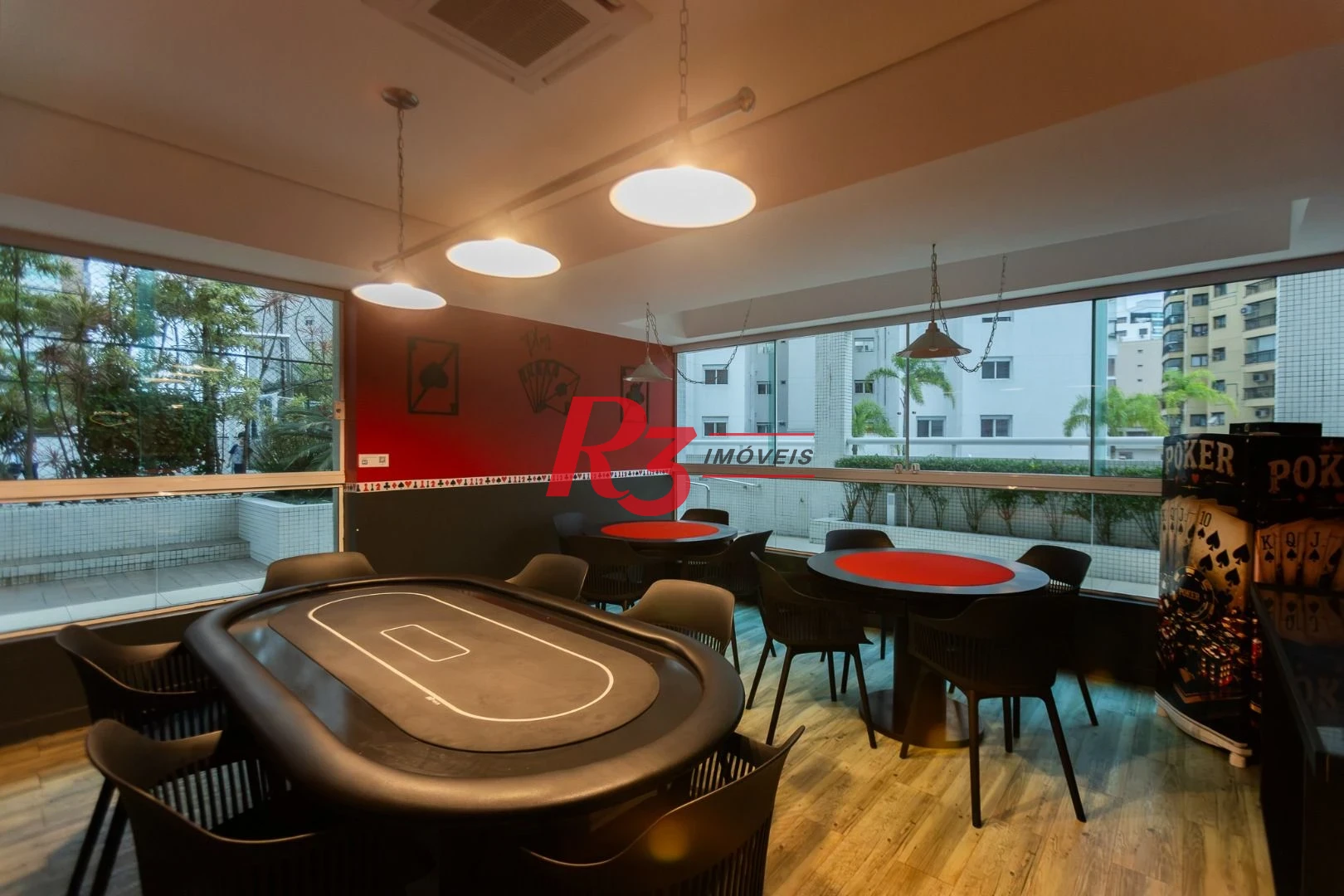 Apartamento com 3 dormitórios sendo 1 suíte à venda, 123 m² por R$ 1.630.000 - Ponta da Praia - Santos/SP