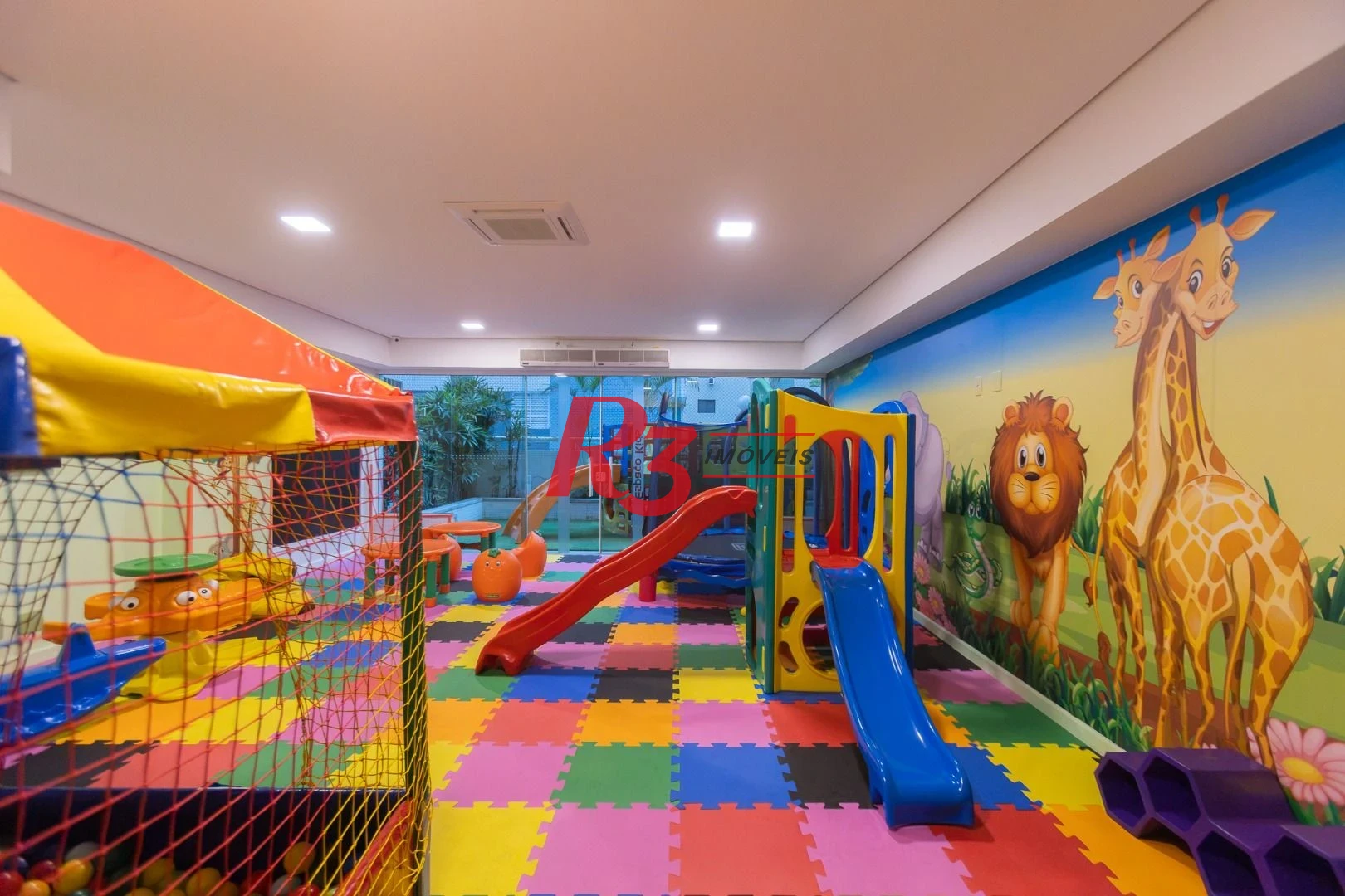 Apartamento com 3 dormitórios sendo 1 suíte à venda, 123 m² por R$ 1.630.000 - Ponta da Praia - Santos/SP