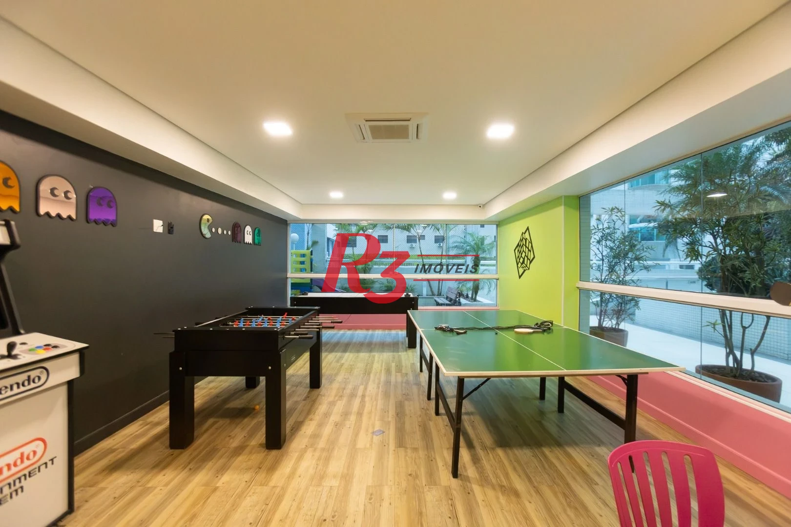 Apartamento com 3 dormitórios sendo 1 suíte à venda, 123 m² por R$ 1.630.000 - Ponta da Praia - Santos/SP