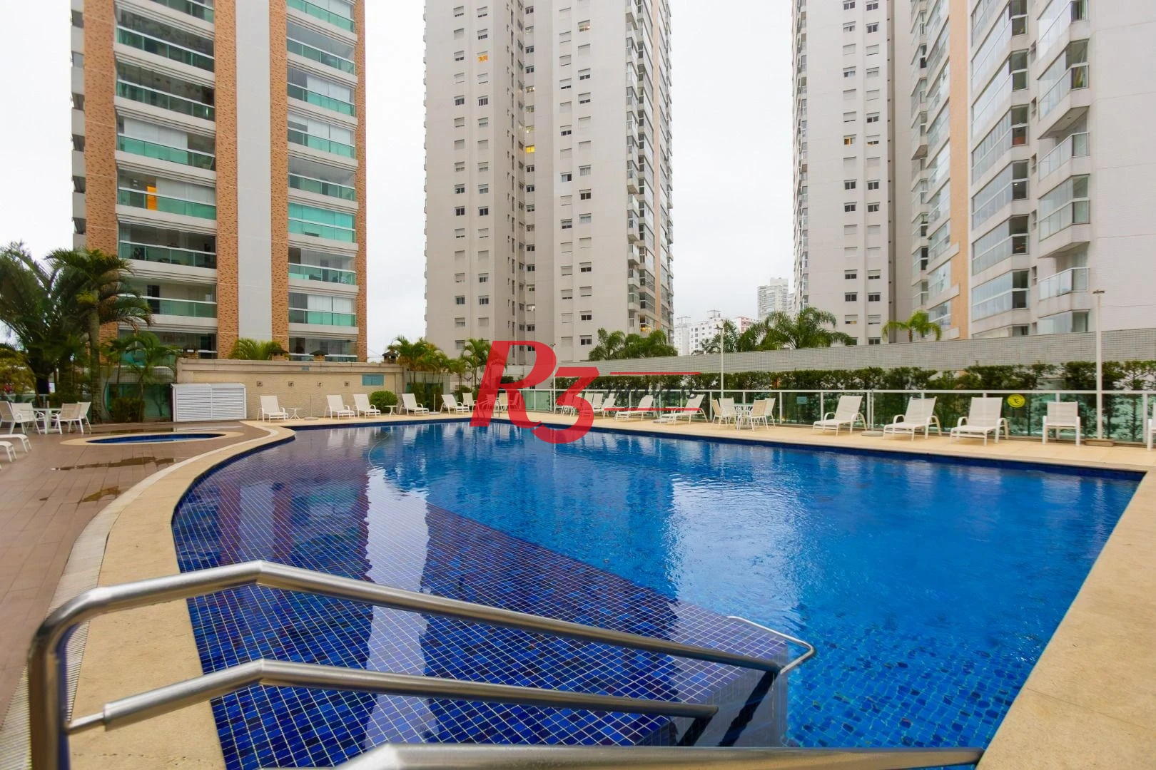 Apartamento com 3 dormitórios sendo 1 suíte à venda, 123 m² por R$ 1.630.000 - Ponta da Praia - Santos/SP